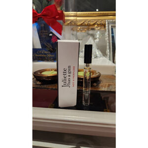 Juliette Has a Gun Not a Perfume